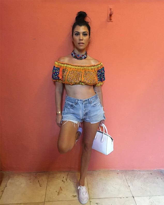 rs_634x792-160507105815-634-kourtney-kardashian-cuba-0507167